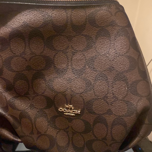 COACH hobo crossbody. No tags. Excellent condition - Picture 2 of 4